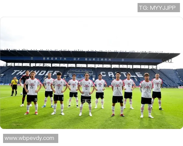 上海足球队在联赛中的经验积累与表现分析