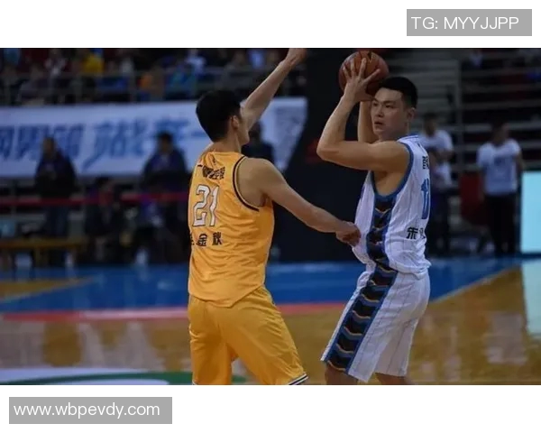 北京羽毛球队个人能力引发热议球员表现与团队战术的深度探讨 北京羽毛球队个人能力引发热议球员表现与团队战术的深度探讨