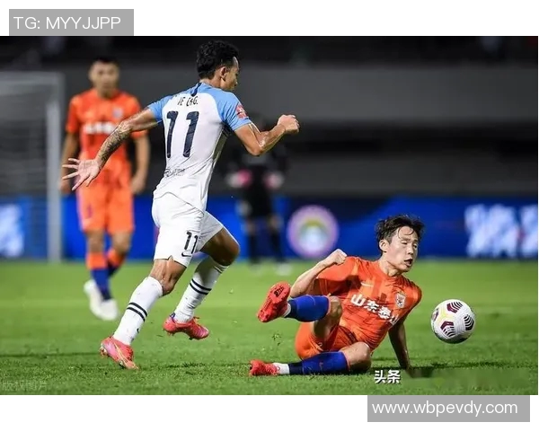 广州足球队在洲际杯积分榜上以97分稳居第一名展现强劲实力 广州足球队在洲际杯积分榜上以97分稳居第一名展现强劲实力