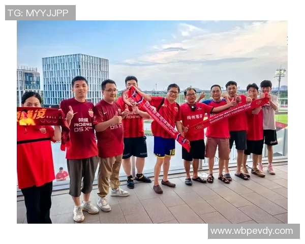 最新足球明星闪耀上海引发球迷热潮盛况空前 最新足球明星闪耀上海引发球迷热潮盛况空前