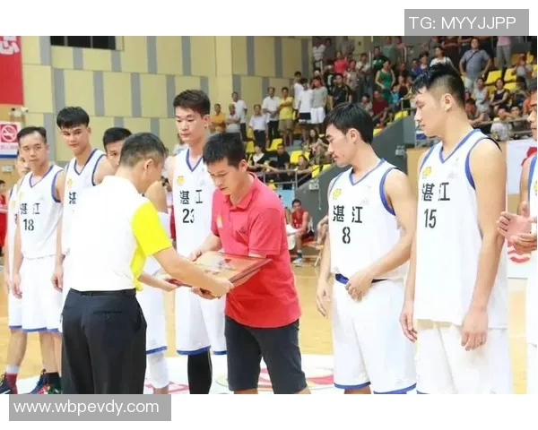 深圳篮球队荣登篮球比赛经验排行榜第一名的背后故事与成就分析 深圳篮球队荣登篮球比赛经验排行榜第一名的背后故事与成就分析